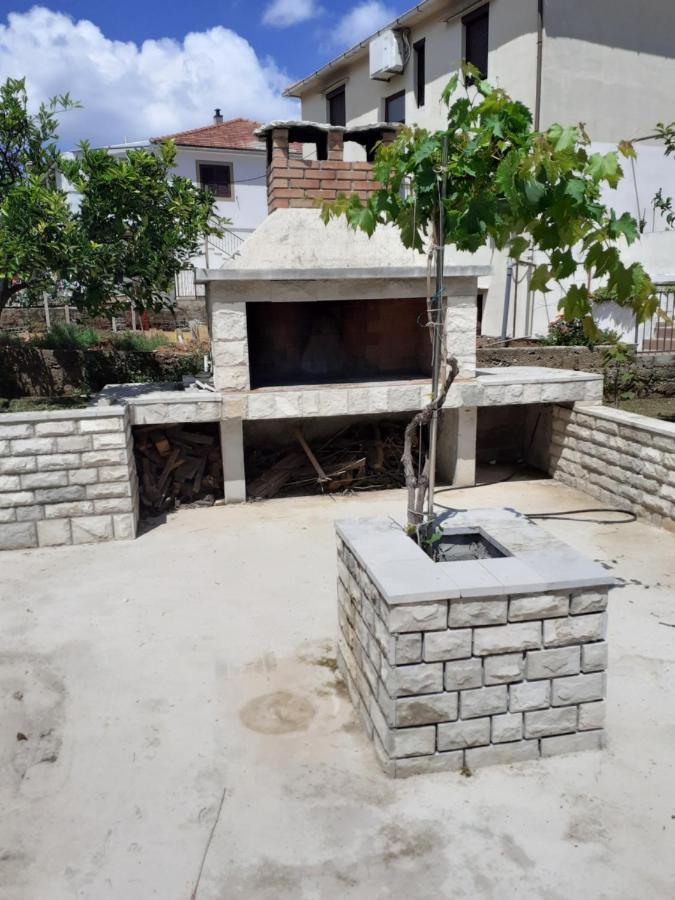 Apartmani Miletic Jelsa  Bagian luar foto