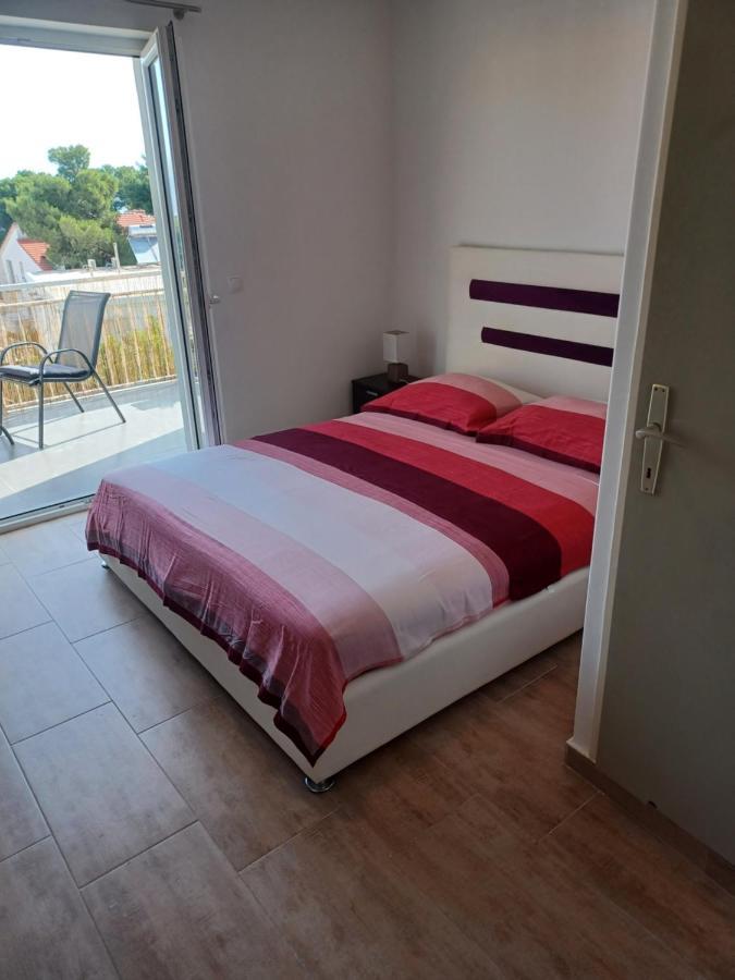 Apartmani Miletic Jelsa  Bagian luar foto