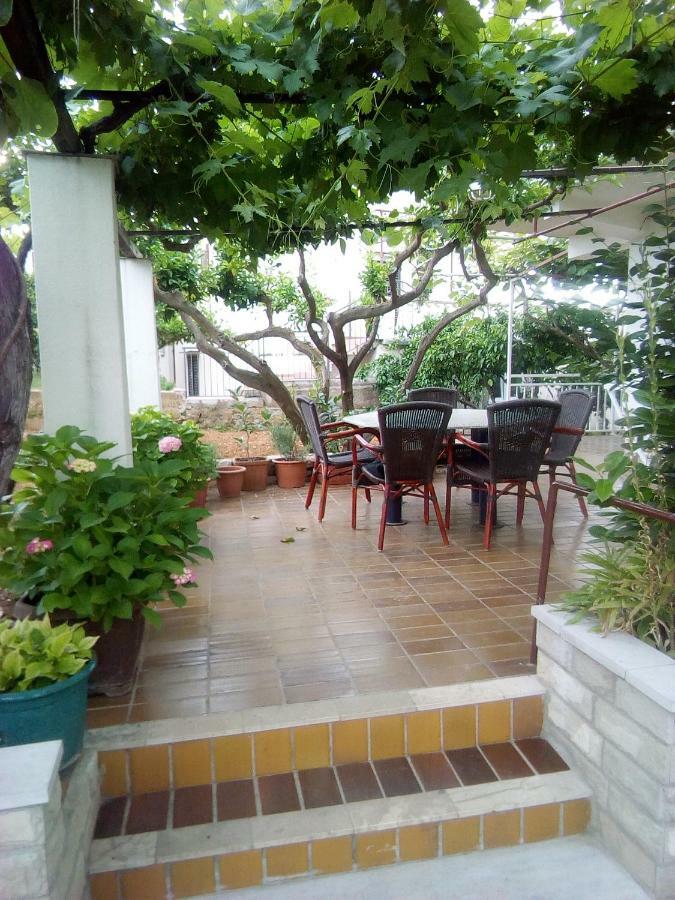 Apartmani Miletic Jelsa  Bagian luar foto