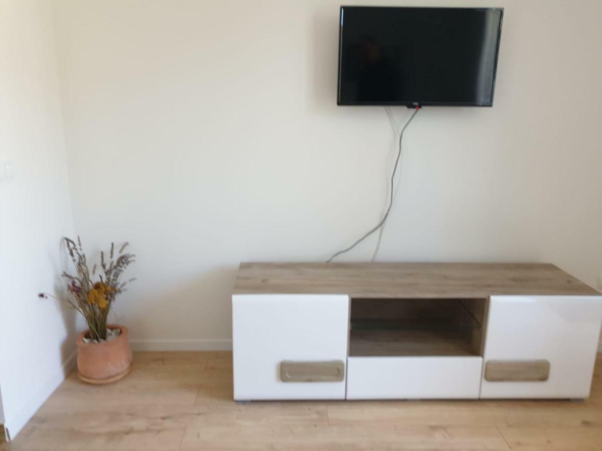 Apartmani Miletic Jelsa  Bagian luar foto